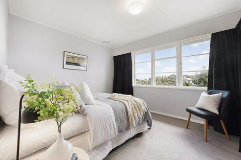 Photo of property in 61 Salford Street, Newlands, Wellington, 6037