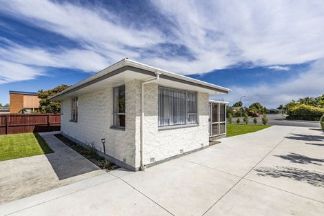 Photo of property in 76 Bush Street, Rangiora, 7400