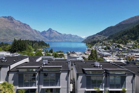 Photo of property in The Beeches Apartments, 4/60 Hallenstein Street, Queenstown, 9300