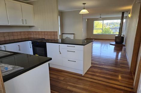 Photo of property in 24 Fairdale Place, Birkdale, Auckland, 0626