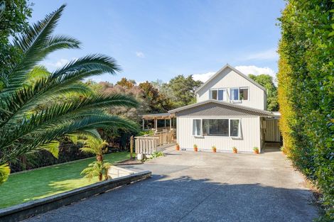 Photo of property in 35 Great North Road, Riverhead, 0820