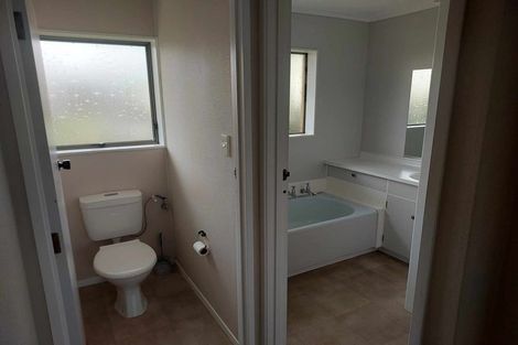 Photo of property in 2/29 Waterview Road West, Takanini, 2112