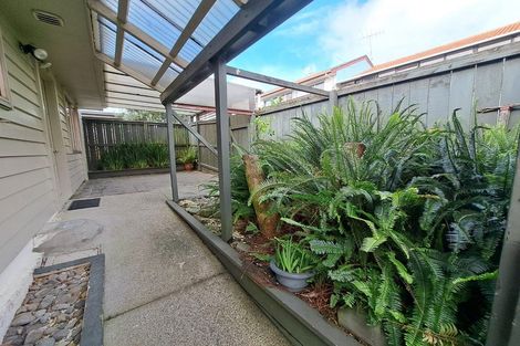 Photo of property in 85c Stottholm Road, Titirangi, Auckland, 0604