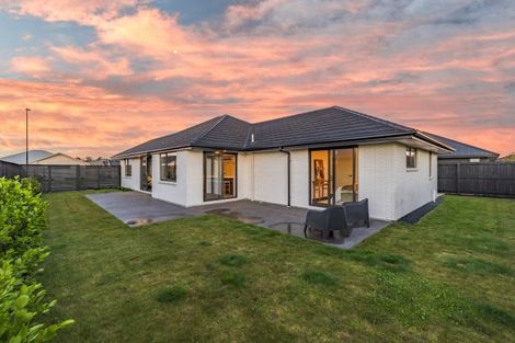 Photo of property in 20 Selfe Crescent, Burwood, Christchurch, 8083