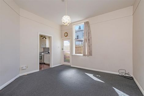 Photo of property in 4a/8 Howard Street, Mount Cook, Wellington, 6021