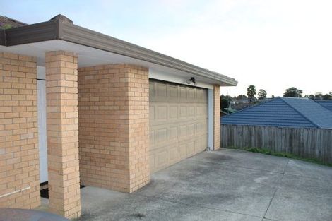 Photo of property in 38 Glenveagh Park Drive, Weymouth, Auckland, 2103