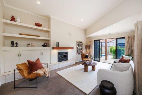 Photo of property in 3 The Oaks, Awapuni, Palmerston North, 4412