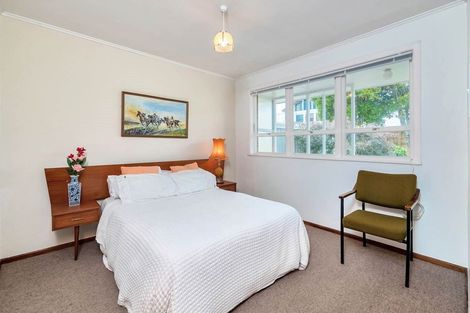 Photo of property in 8 Westward Ho, Glen Eden, Auckland, 0602
