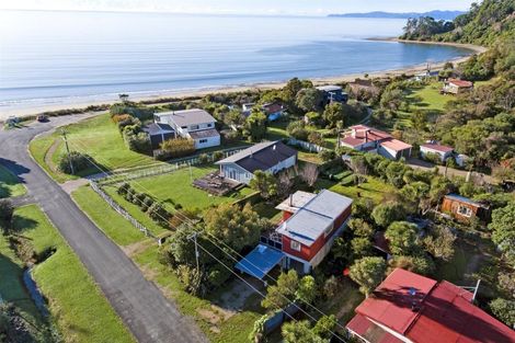 Photo of property in 66 Parapara Beach Road, Parapara, Takaka, 7182