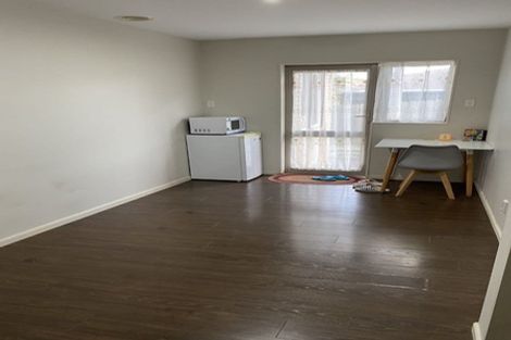 Photo of property in 28 Kilkelly Avenue, Pinehill, Auckland, 0632