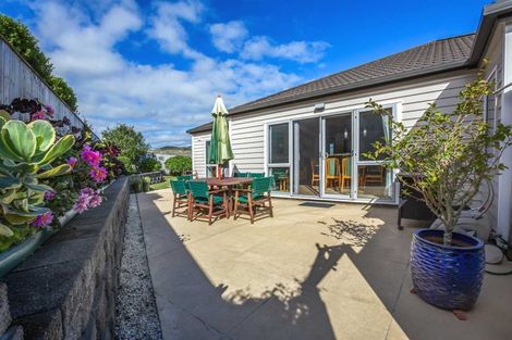 Photo of property in 7 Tasman Close, Aotea, Porirua, 5024