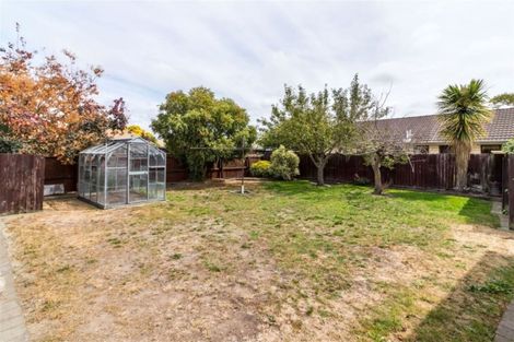 Photo of property in 12 Ludlow Place, Parklands, Christchurch, 8083