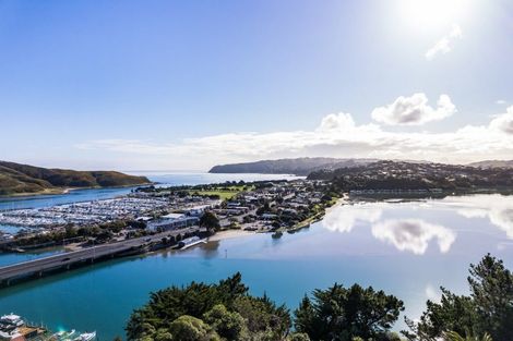 Photo of property in 48 Kiriwai Road, Paremata, Porirua, 5024
