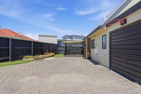 Photo of property in 17a Claridge Place, Mount Maunganui, 3116