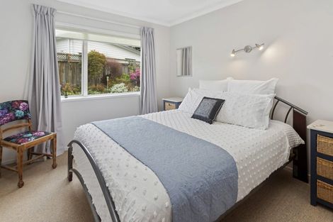 Photo of property in 17b Humphrey Kemp Avenue, Henderson, Auckland, 0612