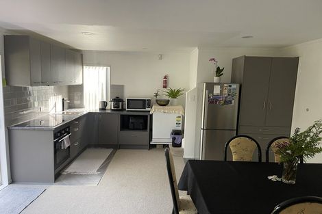 Photo of property in 48 Tiri Tiri Road, Birkdale, Auckland, 0626