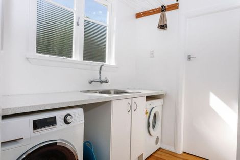 Photo of property in 3 King Street, Dannevirke, 4930