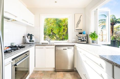 Photo of property in 21 Waikare Street, Karori, Wellington, 6012