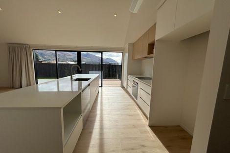 Photo of property in 3 Raspberry Close, Wanaka, 9382