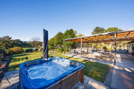 Photo of property in 34 Hazelhurst Line, Kelvin Grove, Palmerston North, 4470