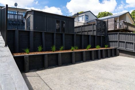 Photo of property in 36 Moffat Road, Red Beach, 0932