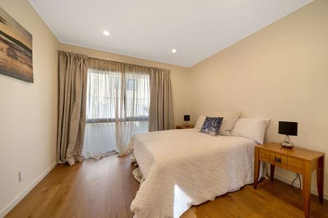 Photo of property in 6 Glucina Avenue, West Harbour, Auckland, 0618