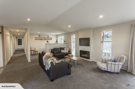Photo of property in 2 Claremont Crescent, Amberley, 7410