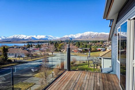Photo of property in 35 Aorangi Crescent, Lake Tekapo, 7999