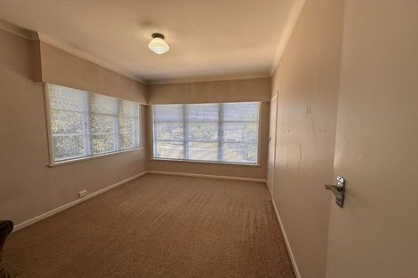 Photo of property in 9 Savoy Road, Glen Eden, Auckland, 0602