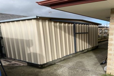 Photo of property in 3 Chapletown Drive, East Tamaki, Auckland, 2016