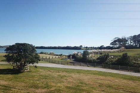 Photo of property in 17 Goble Road, Clarks Beach, 2679