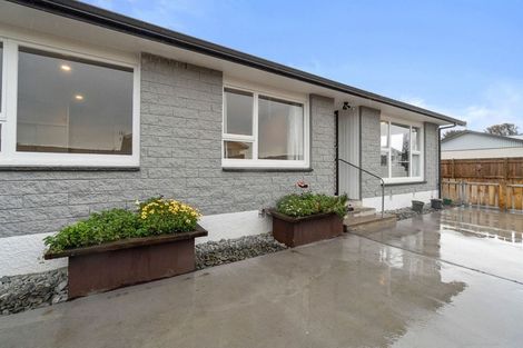 Photo of property in 7 Farnborough Street, Aranui, Christchurch, 8061