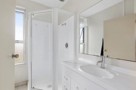 Photo of property in 102 Harbour Terrace, North Dunedin, Dunedin, 9016
