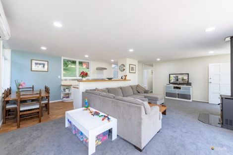 Photo of property in 15 Elmslie Road, Pinehaven, Upper Hutt, 5019