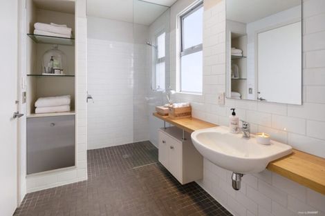 Photo of property in 51 Amesbury Drive, Churton Park, Wellington, 6037