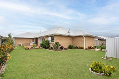 Photo of property in 17 Teatree Close, Huntington, Hamilton, 3210