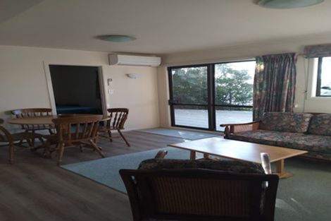 Photo of property in 20 Kahu Road, Paremata, Porirua, 5024