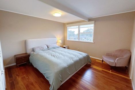 Photo of property in 32 Felgrove Street, Glendene, Auckland, 0602
