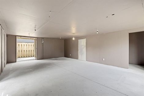 Photo of property in 27 Woodglen Road, Glen Eden, Auckland, 0602