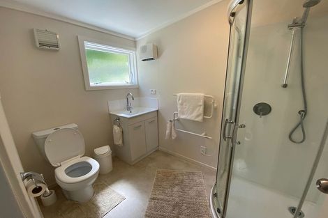 Photo of property in 2 Kopiko Way, Brooklyn, Wellington, 6021