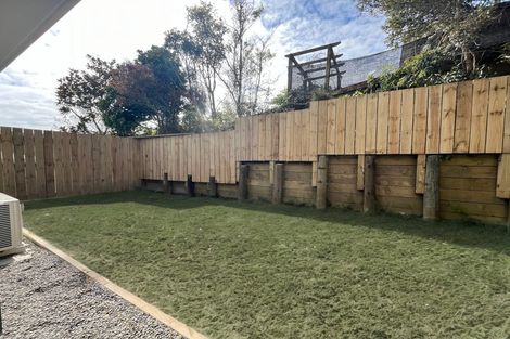 Photo of property in 49a Taylor Terrace, Tawa, Wellington, 5028