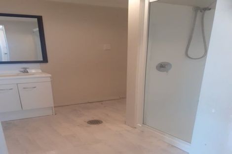 Photo of property in 32 Castle Crescent, Stokes Valley, Lower Hutt, 5019