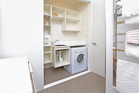 Photo of property in 44 Kilimanjaro Drive, Northpark, Auckland, 2013