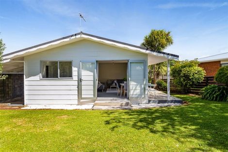 Photo of property in 18 Culzean Grove, Bell Block, New Plymouth, 4312