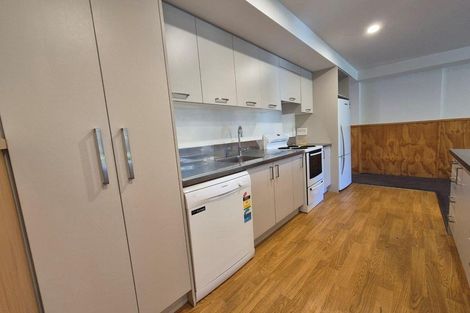 Photo of property in 15 Athol Terrace, Upper Riccarton, Christchurch, 8041