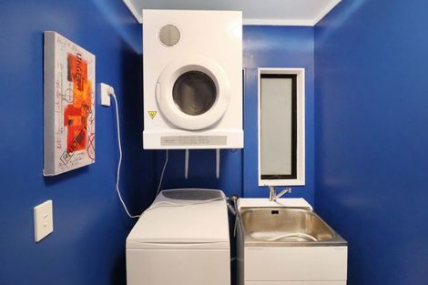 Photo of property in 16 Cathie Place, Karori, Wellington, 6012