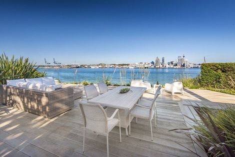 Photo of property in 53a Stanley Point Road, Stanley Point, Auckland, 0624