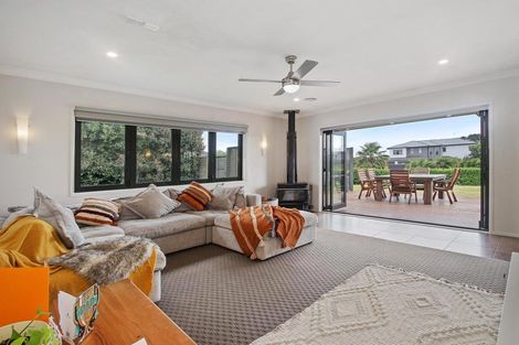 Photo of property in 5 Goble Road, Clarks Beach, Pukekohe, 2679