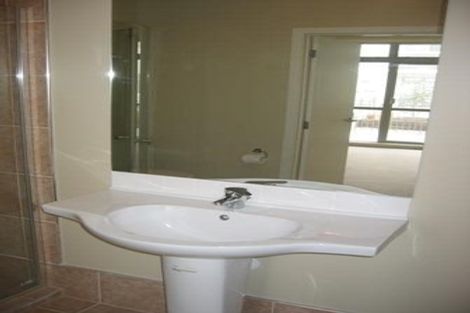 Photo of property in 20/11 Carlos Drive, Flat Bush, Auckland, 2016