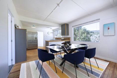 Photo of property in 95 Marine Parade North, Piha, New Lynn, 0772
